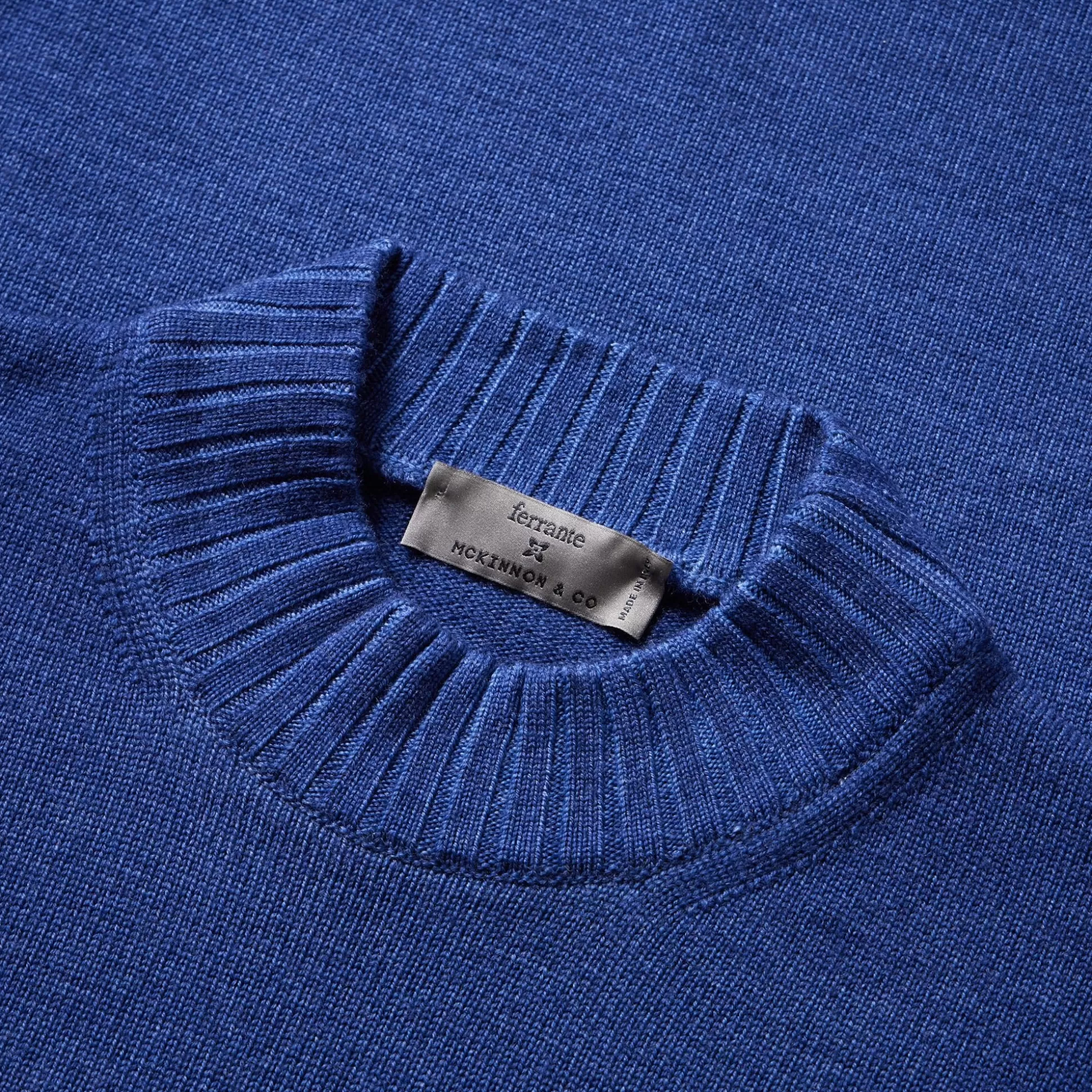 Outlet Henry Bucks MCKINNON & CO X FERRANTE Merino Mockneck BLUE DENIM